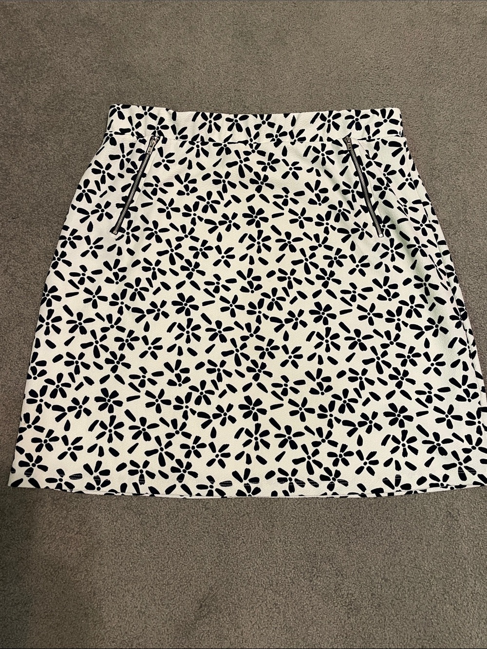 Navy & White Floral Pull-on Skirt